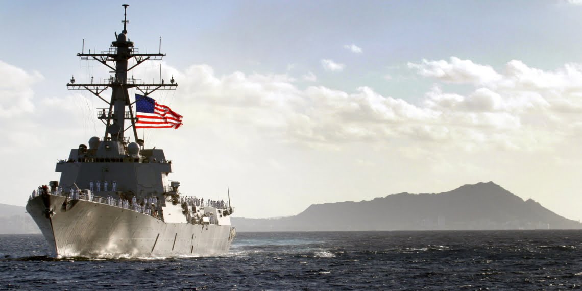 俄中進行聯合軍演之際 俄指控美侵犯領海水域