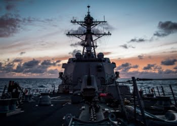 中方譴責美加軍艦駛經台海　共軍再派戰機到防空識別區