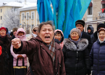 哈蕯克政局動盪 ，民眾為何高呼不要老人政治？