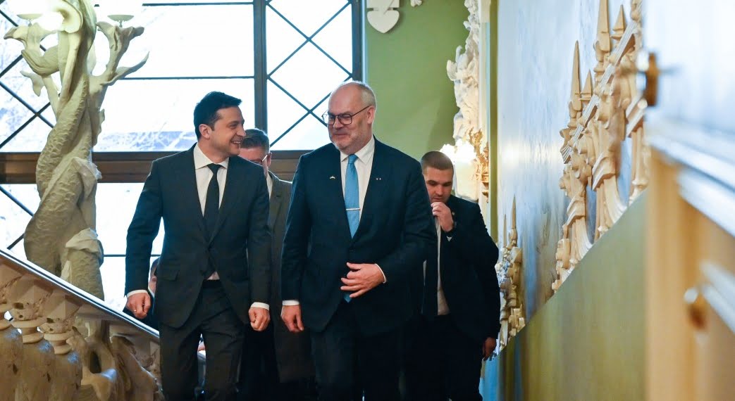 俄國承認烏東分離地區後的 24 小時——您要知的事