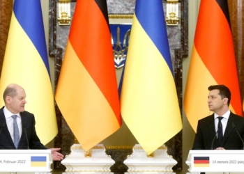 德國總理梳斯與烏克蘭總統澤連斯基會晤。／路透社