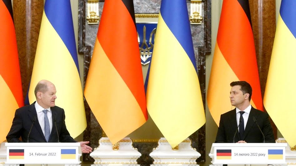 德國總理梳斯與烏克蘭總統澤連斯基會晤。／路透社